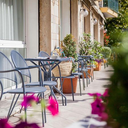 Hotel Curtis Centrale Алассио Экстерьер фото