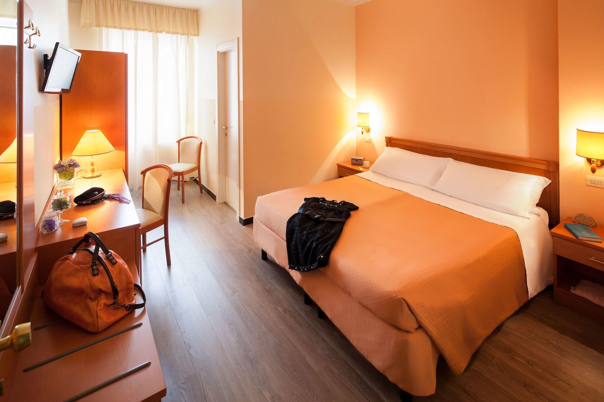 Hotel Curtis Centrale Алассио Экстерьер фото