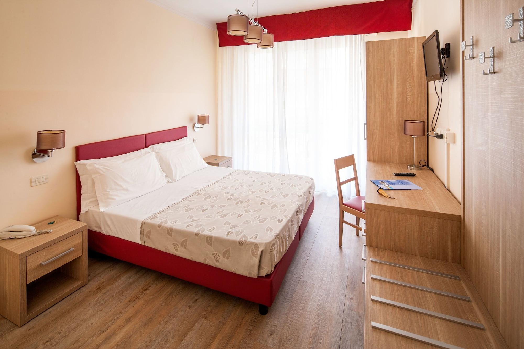 Hotel Curtis Centrale Алассио Экстерьер фото