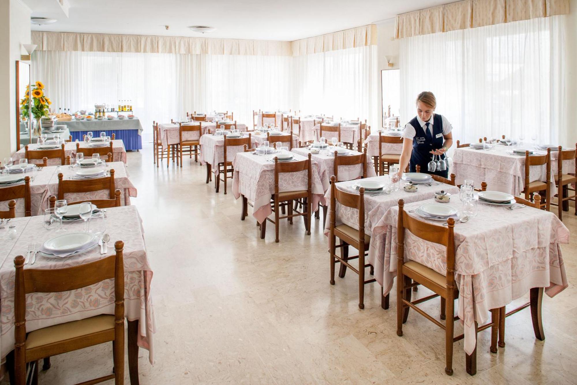 Hotel Curtis Centrale Алассио Экстерьер фото